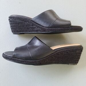 Trotters signature black wedges T1903-001 9.5N